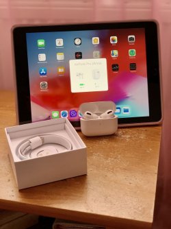AirPods Pro 5318a1c8f8 - зображення 1