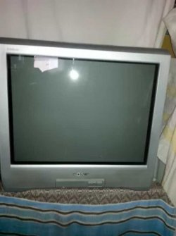 Продам телевизор SONY BT212M70 54см х 21" a451f6ff0a - зображення 1
