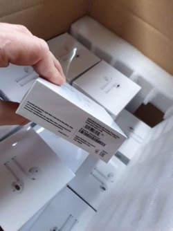 Беспроводные наушники Apple AirPods 2 с беспроводным зарядным кейсом beb79877a2 - зображення 1