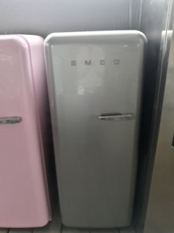 Холодильник Smeg CVB20RP1 цвет в асортементе 2214247bce - зображення 1