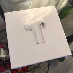 Продам AirPods 2019 2 оригинал с беспроводным зарядным футляром! 26222e8008 - зображення 1