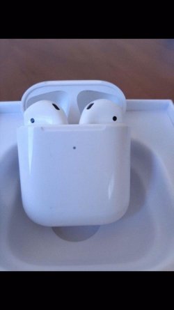 Беспроводные наушники Apple AirPods 2 с беспроводным зарядным кейсом 799c1daf80 - зображення 1