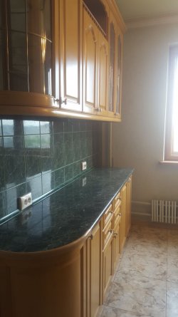 Очень срочно.Продам 3к.кв.по Салт.Шоссе,д.260,дом с газом,14/16 1b95a537ea - зображення 1