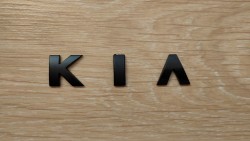 Металлические буквы KIA , киа на кузов авто dbe708ba2d - зображення 1
