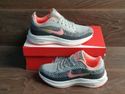 Женские кроссовки Nike Flyknit Lunar 3 (серые с розово/белым) be6c7f7df3 - зображення 1
