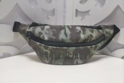 Кожаная водонепроницаемая бананка BALENCIAGA c0ff95c505 - зображення 1