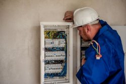 Услуги электрика- Швидко сервіс 4466254daf - зображення 1