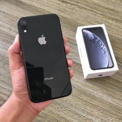 Apple iPhone XR 128GB Black, White, Red и Yellow 0b9a68d81e - зображення 1